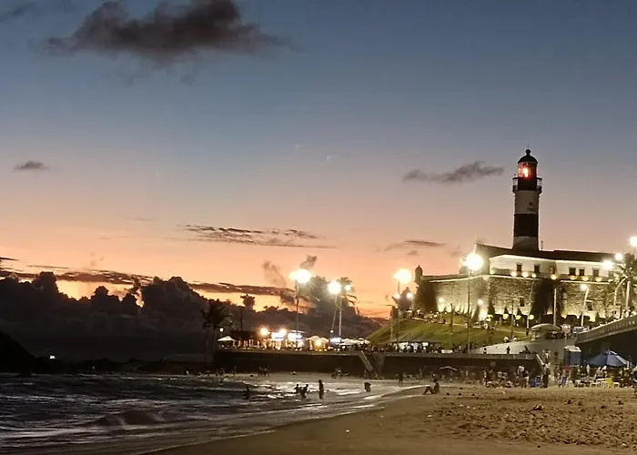 100 Axe Bahia Proximo Ao Farol Da Barra Salvador Wifi 300 Mega