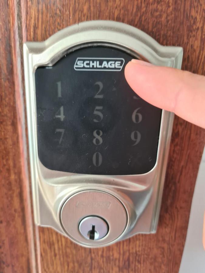Apartment 100 Axe Bahia Proximo Ao Farol Da Barra Wifi 300 Mega *
